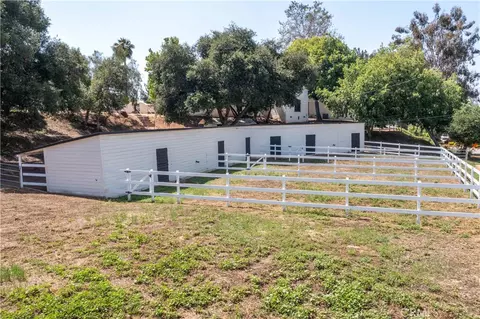 Exterior - 1615 Halsey St, Redlands, CA 92373 photo 24 of 25