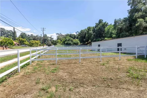 Exterior - 1615 Halsey St, Redlands, CA 92373 photo 21 of 26