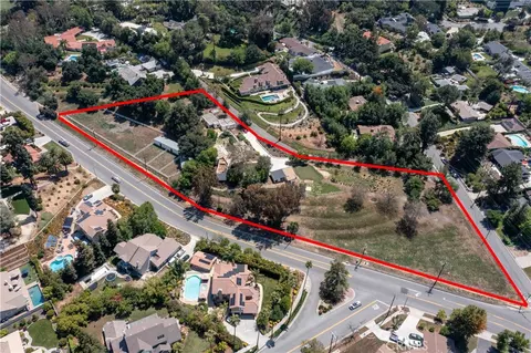 View/Area - 1615 Halsey St, Redlands, CA 92373 photo 2 of 5