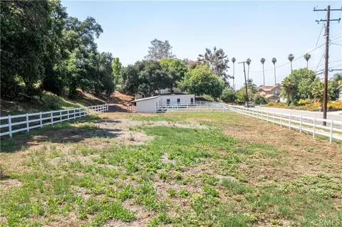 Exterior - 1615 Halsey St, Redlands, CA 92373 photo 23 of 25