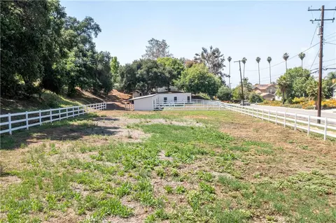 Exterior - 1615 Halsey St, Redlands, CA 92373 photo 23 of 26