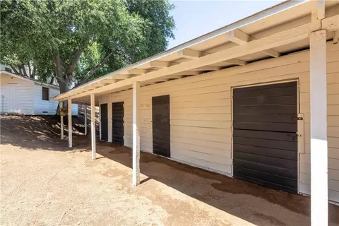 Exterior - 1615 Halsey St, Redlands, CA 92373 photo 19 of 25