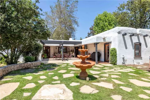Exterior - 1615 Halsey St, Redlands, CA 92373 photo 10 of 25