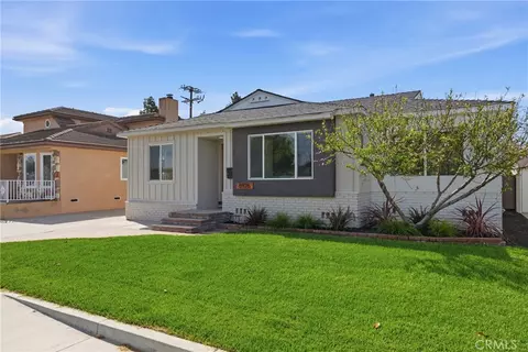 Exterior - 6926 E Peabody, Long Beach, CA 90808 photo 3 of 5