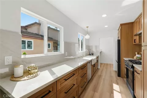 Kitchen - 6926 E Peabody, Long Beach, CA 90808 photo 1 of 2
