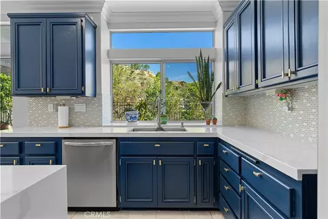 Kitchen - 6807 E Pinnacle Pointe, Orange, CA 92869 photo 2 of 3