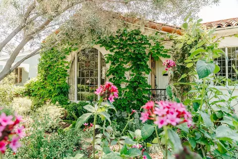 4070 Garden Ave, Los Angeles, CA 90039