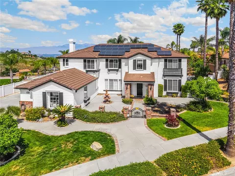 17073 Grove Dr, Riverside, CA 92503