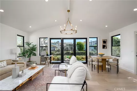 223 Howland Canal, Venice, CA 90291