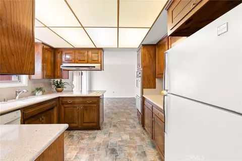 Kitchen - 7970 E Ring St, Long Beach, CA 90808 photo 1 of 2