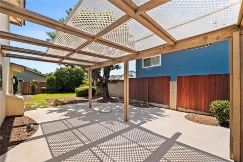 Exterior - 7970 E Ring St, Long Beach, CA 90808 photo 4 of 7
