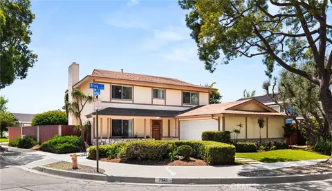 Exterior - 7970 E Ring St, Long Beach, CA 90808 photo 1 of 7