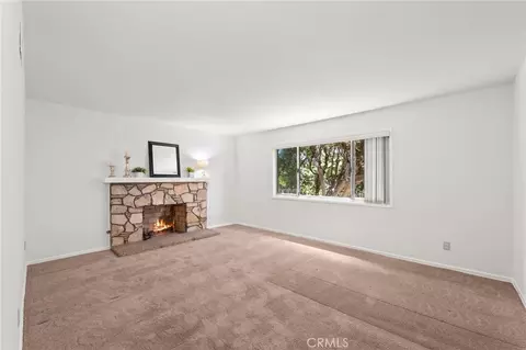 Living - 7970 E Ring St, Long Beach, CA 90808 photo 6 of 7