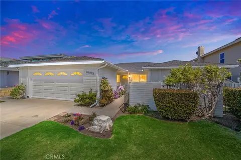 16372 Redlands, Huntington Beach, CA 92647
