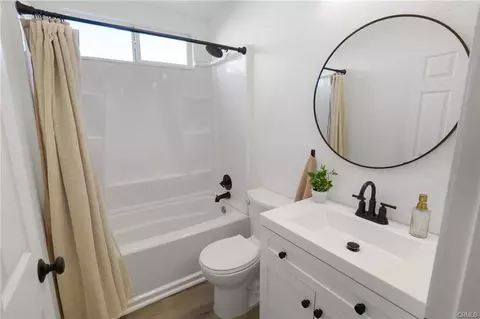 Bath - 15177 Braxton St, Adelanto, CA 92301 photo 5 of 6