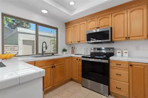 Kitchen - 2 Snapdragon, Irvine, CA 92604 photo 2 of 3