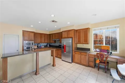 Kitchen - 33249 Chert, Wildomar, CA 92595 photo 1 of 2