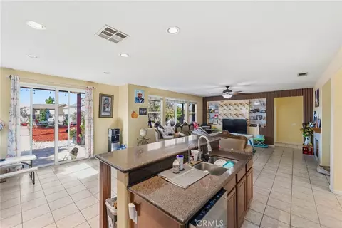 Entry Way - 33249 Chert, Wildomar, CA 92595 photo 3 of 4