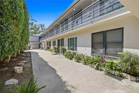 Exterior - 2067 E Broadway, Long Beach, CA 90803 photo 1 of 2