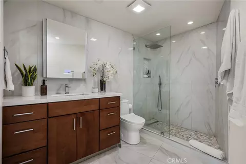Bath - 700 E Ocean #1606, Long Beach, CA 90802 photo 1 of 2