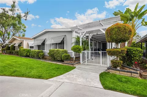 581 Forest Lk #098, Brea, CA 92821