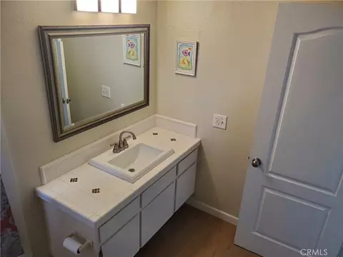 Bath - 508 Six Nations Ave, Placentia, CA 92870 photo 2 of 5