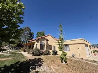 19218 Elm Dr, Apple Valley, CA 92308