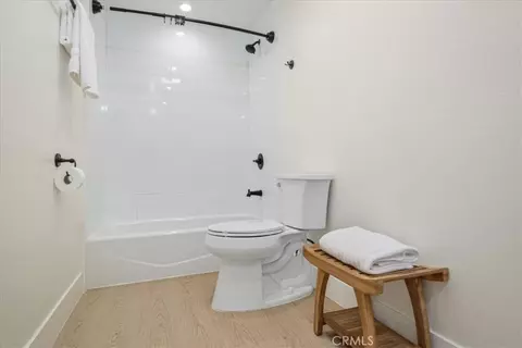 Bath - 16619 Lake Ave, Paramount, CA 90723 photo 1 of 5