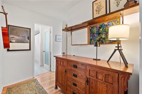 Entry Way - 401 W 5th St #1A, Long Beach, CA 90802 photo 1 of 2