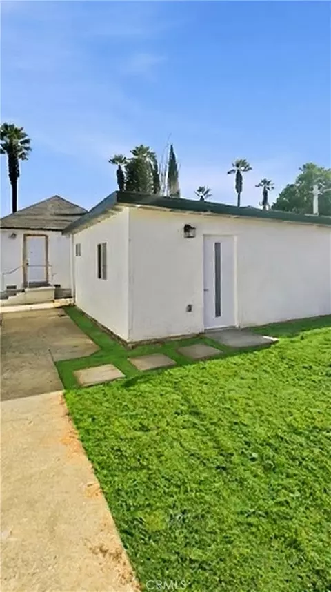 Exterior - 2944 6th, Riverside, CA 92507 photo 4 of 4