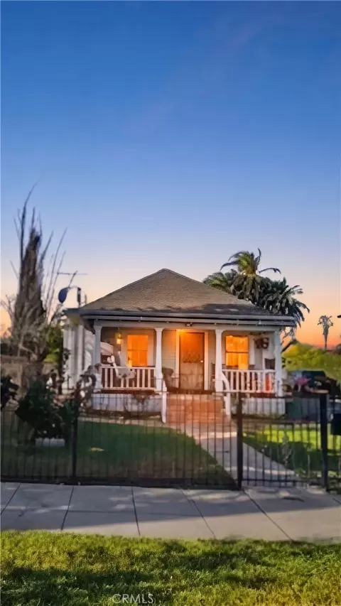 Exterior - 2944 6th, Riverside, CA 92507 photo 2 of 4