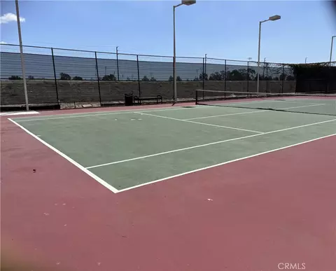 Exterior - 7890 E Spg #4V, Long Beach, CA 90815 photo 4 of 9