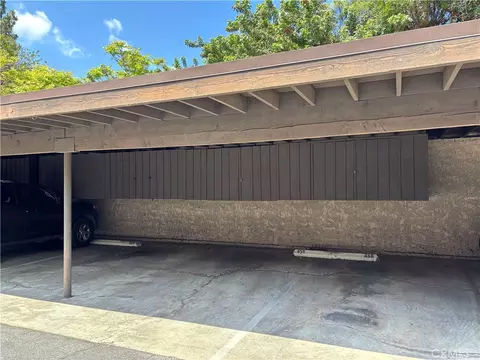 Exterior - 7890 E Spg #4V, Long Beach, CA 90815 photo 7 of 9
