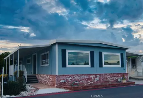 9850 Garfield Ave #5, Huntington Beach, CA 92646