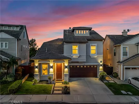 2430 Avis Ct, Signal Hill, CA 90755