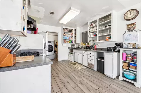 Kitchen - 10271 Garrett Rd, Stanton, CA 90680 photo 2 of 7