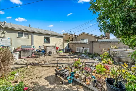 Exterior - 10271 Garrett Rd, Stanton, CA 90680 photo 2 of 5
