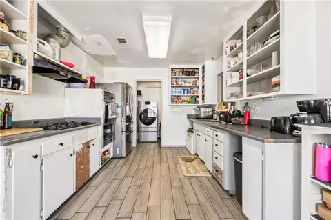 Kitchen - 10271 Garrett Rd, Stanton, CA 90680 photo 1 of 7