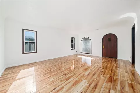 Living - 341 Ellis, Long Beach, CA 90805 photo 3 of 7