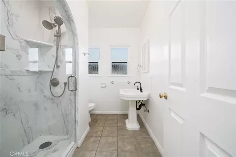 Bath - 341 Ellis, Long Beach, CA 90805 photo 1 of 2