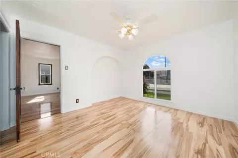 Living - 341 Ellis, Long Beach, CA 90805 photo 7 of 7