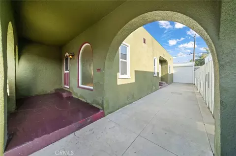 Entry Way - 341 Ellis, Long Beach, CA 90805 photo 1 of 1
