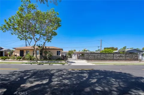 7411 Ira Ave, Bell Gardens, CA 90201