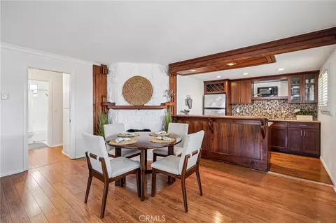 Dining - 644 Manhattan Bch #10, Manhattan Beach, CA 90266 photo 1 of 5