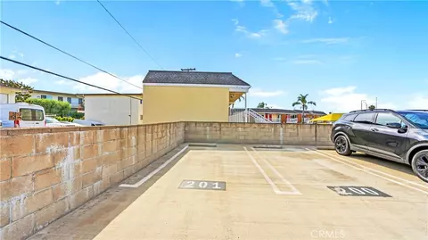 Exterior - 5585 E Pacific Coast #230, Long Beach, CA 90804 photo 7 of 11