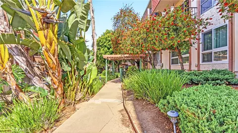 Exterior - 5585 E Pacific Coast #230, Long Beach, CA 90804 photo 8 of 11