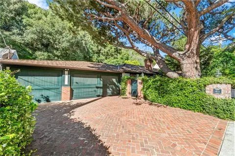 1821 Mandeville Cyn, Los Angeles, CA 90049