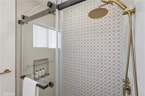Bath - 2500 E 2nd #405, Long Beach, CA 90803 photo 2 of 3