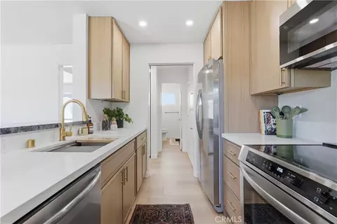 Kitchen - 2500 E 2nd #405, Long Beach, CA 90803 photo 3 of 5