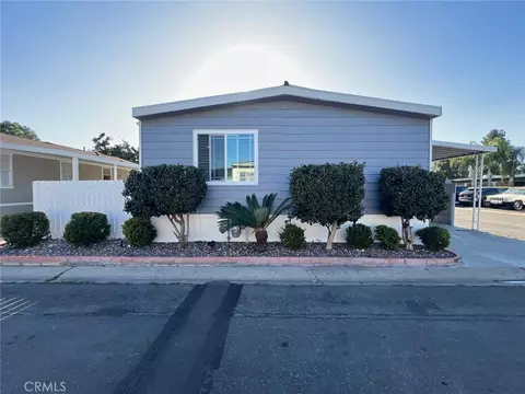 320 N Park Vista St #20, Anaheim, CA 92806